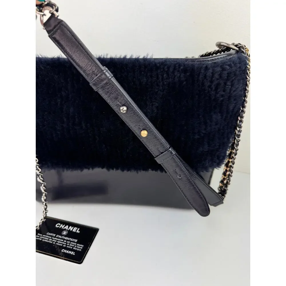 CHANEL Navy Blue Shearling Gabrielle Leather Chain Strap Crossbody Bag Medium